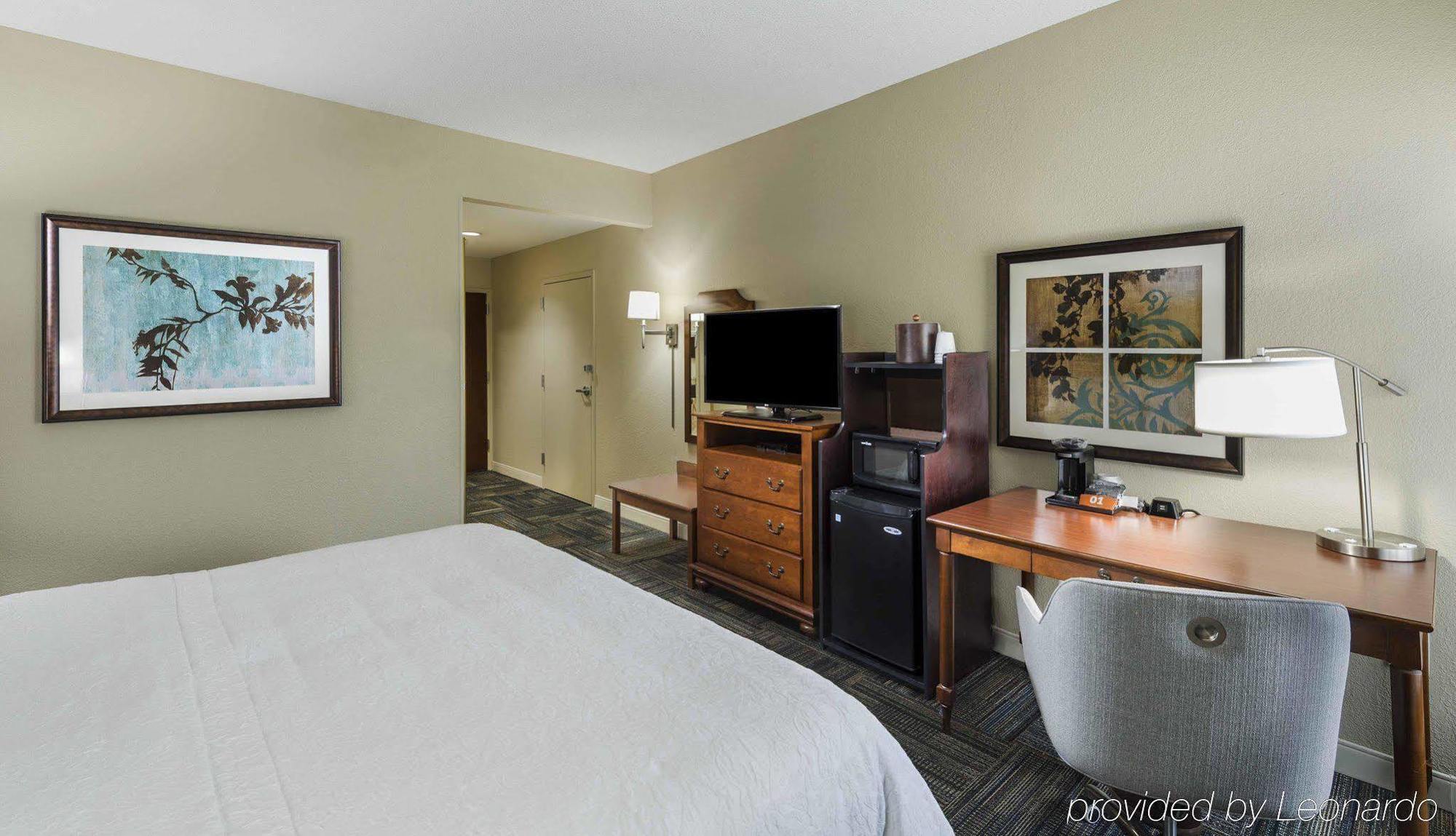 Hampton Inn Atlanta-Stone Mountain Exterior photo