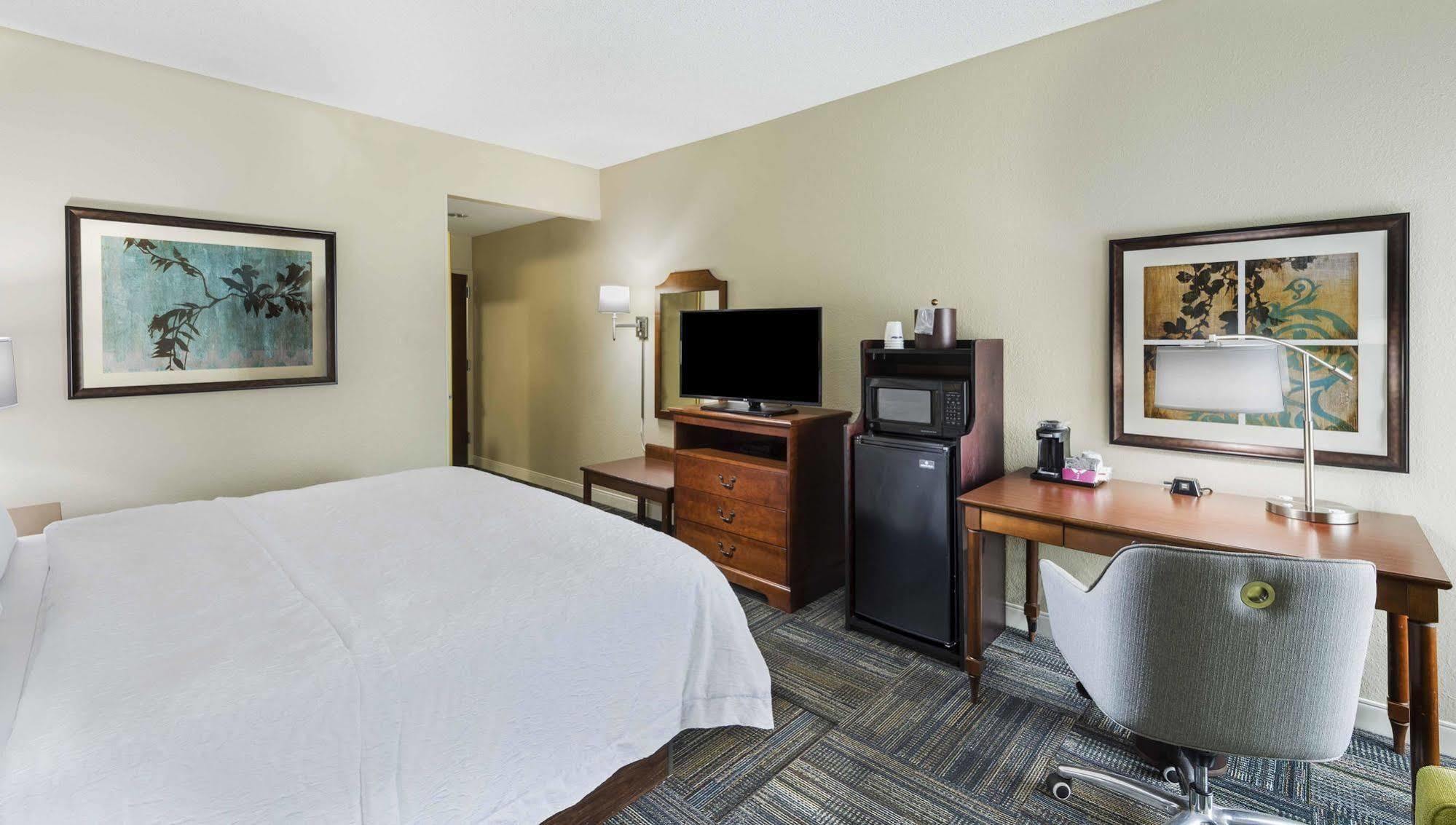 Hampton Inn Atlanta-Stone Mountain Exterior photo